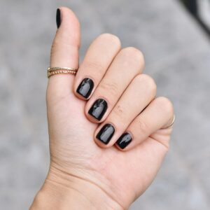 why do men paint their nails black